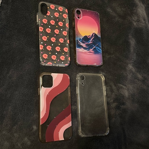 4 iPhone XR cases - Picture 1 of 3